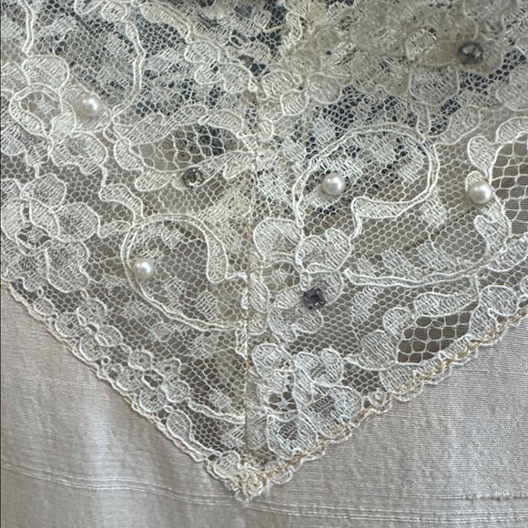 ✨ 1940s Silk V-Neck Shift Dress w/ Beaded Lace Trim - Picture 12 of 13